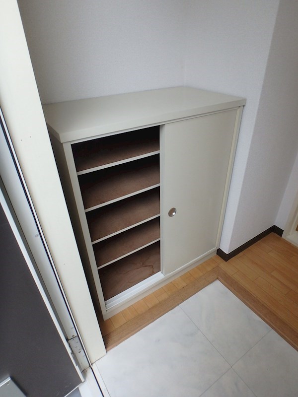 プロビデンスハイムＢ 玄関