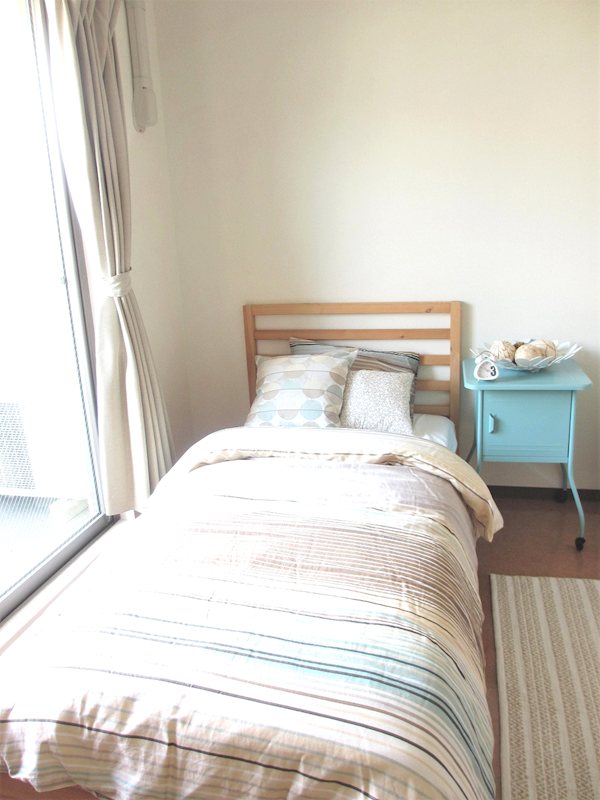 ライラック ベッドルーム