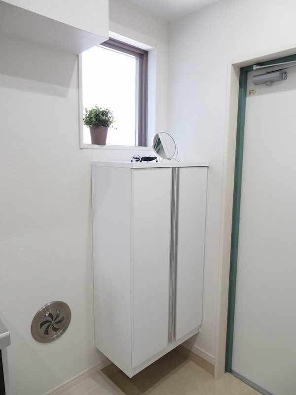 ロイヤル東日暮里1 玄関