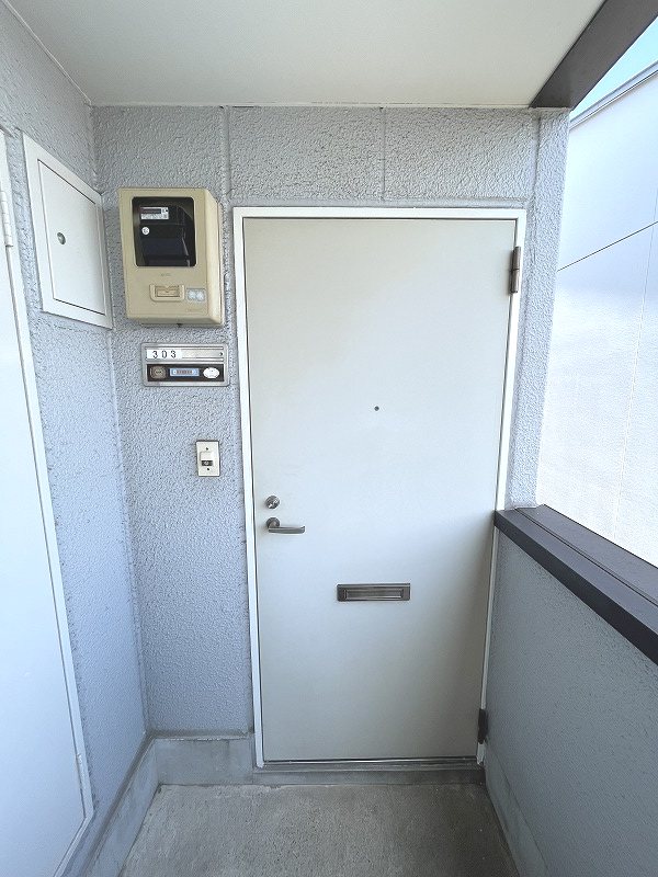 名和ハイツ 玄関