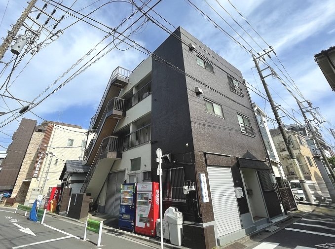 鈴木マンション 201号室 外観