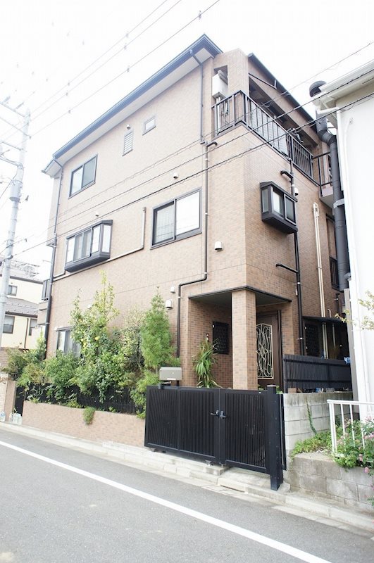 八木マンション 301号室 外観