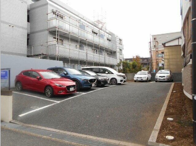 ベルクレール 駐車場