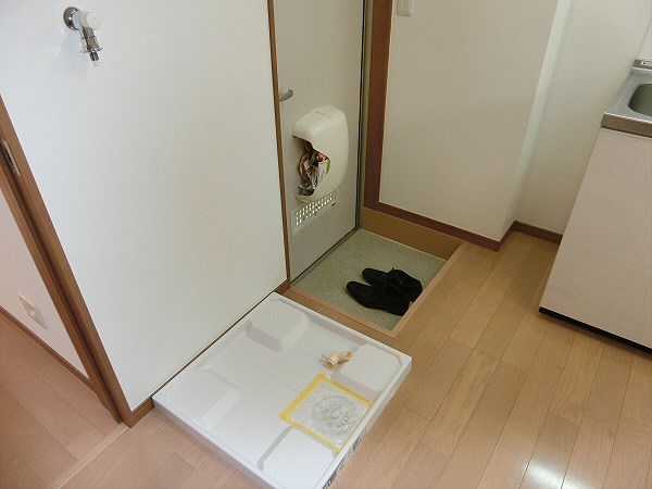 コーポよしざわ2号棟 玄関