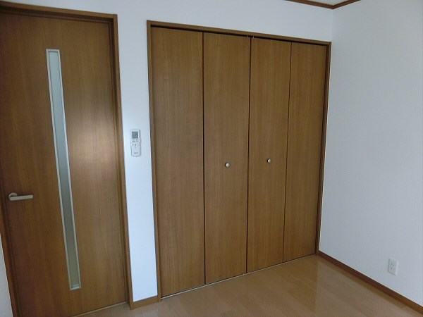 コーポよしざわ2号棟 ベッドルーム