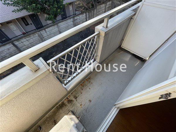 Cour du village（クードゥヴィラージュ） ベランダ