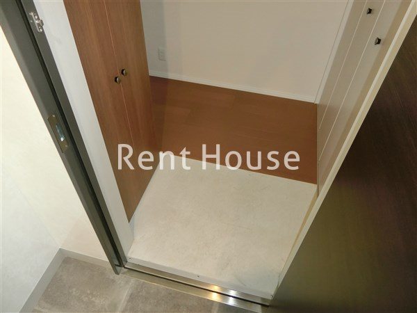 アンテリュール 玄関