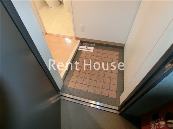 吉祥寺ハウス 玄関