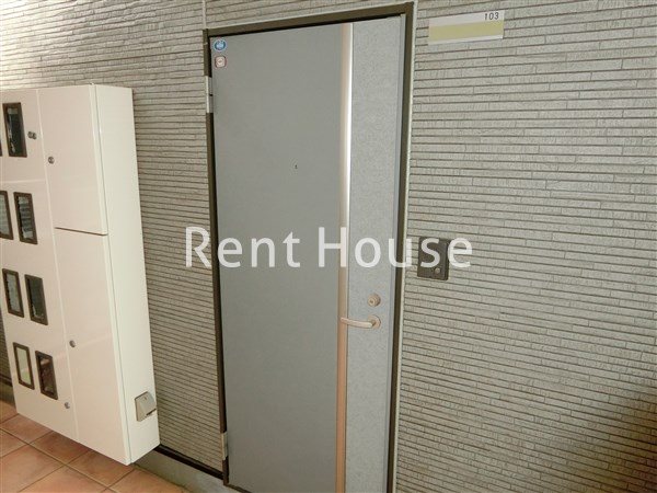 Ｙ’ｓ ＲａｐａーＮｕｉ エントランス