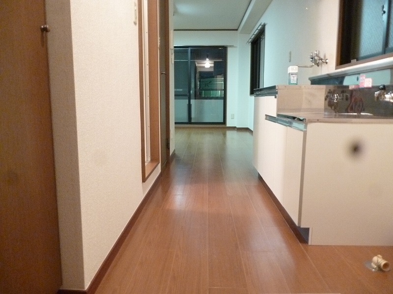 メイプルヒルズ　【東京外国語大学受験生事前予約可能物件】 玄関