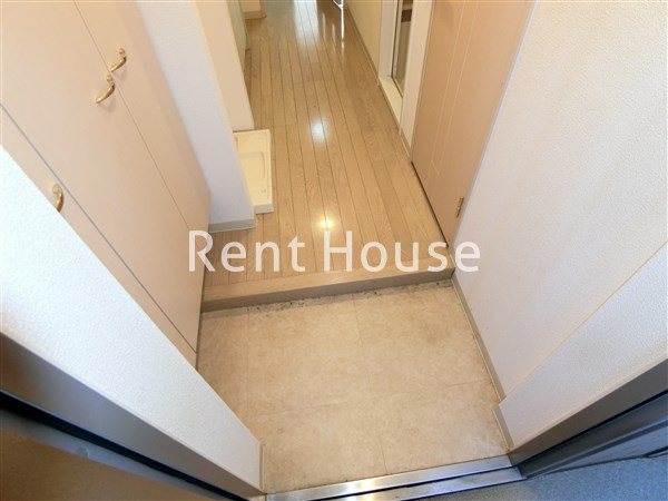 ミリオンステージ吉祥寺 玄関