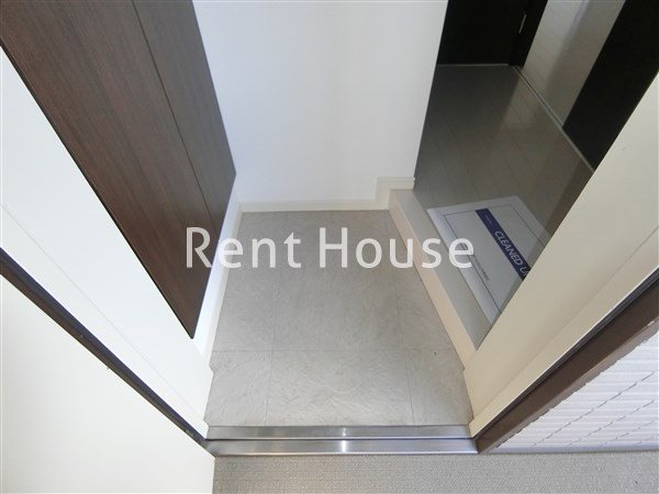 レジディア吉祥寺 玄関