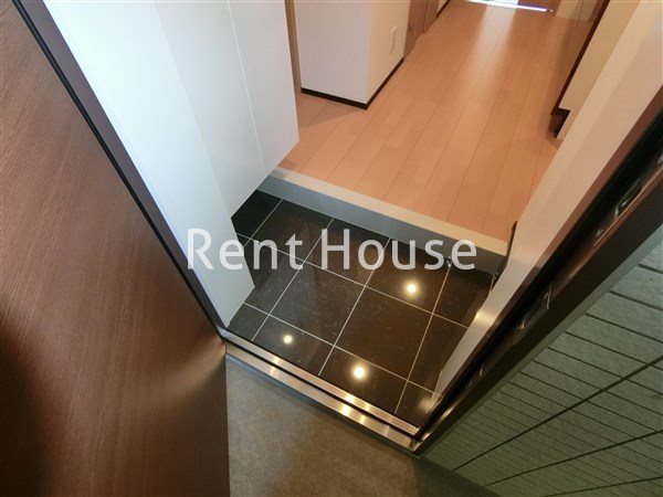 プレールドゥーク吉祥寺 玄関