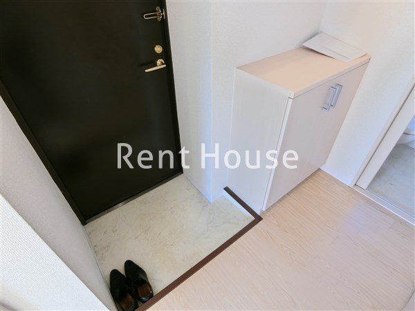 アプリーレ吉祥寺 玄関