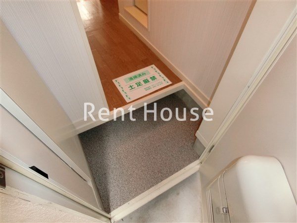 リュ・プラタン 玄関