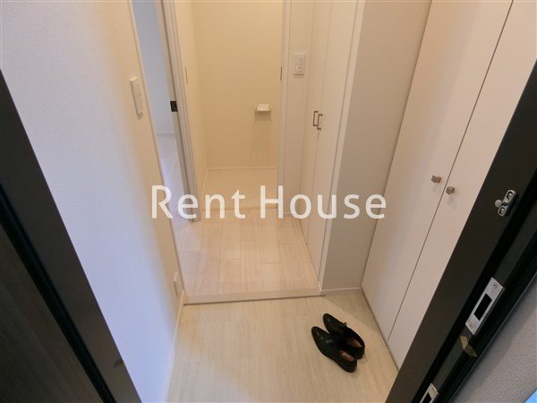 メゾン ド ルミエール　 玄関