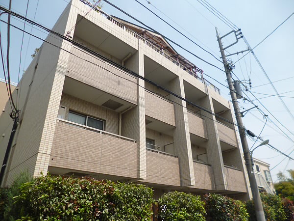 ウエストログイサーラ 外観