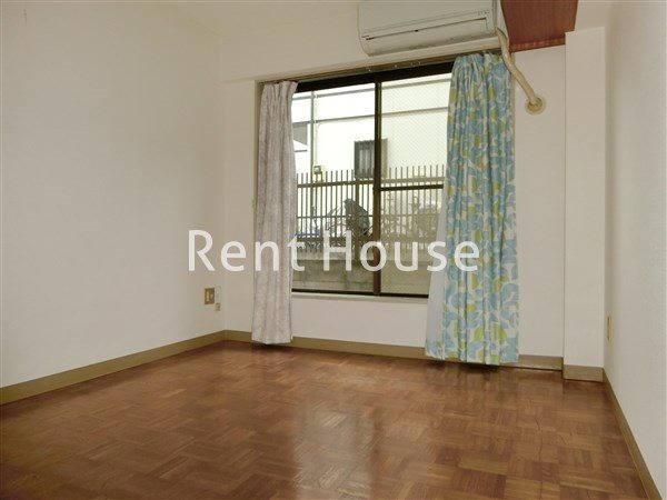 プチメゾン ベッドルーム