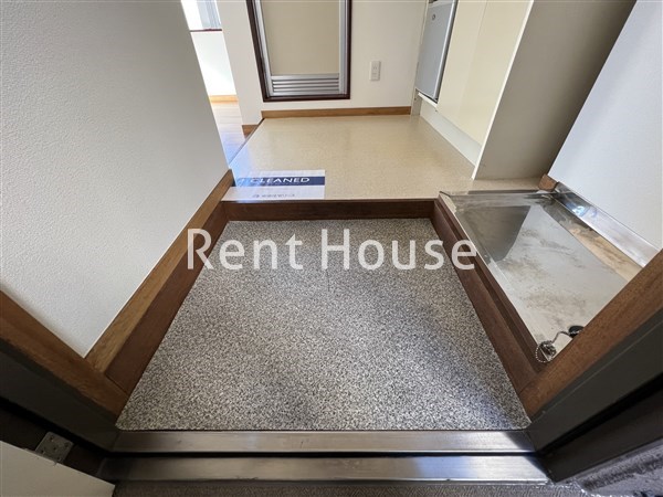 パストラル吉祥寺 玄関