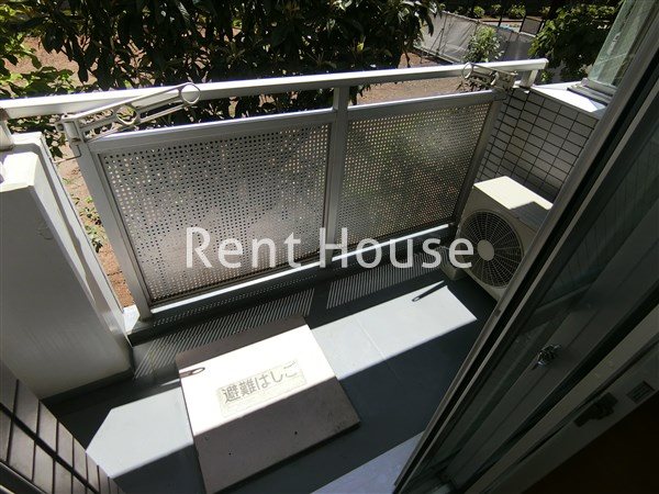 ランドマーク三鷹 ベランダ