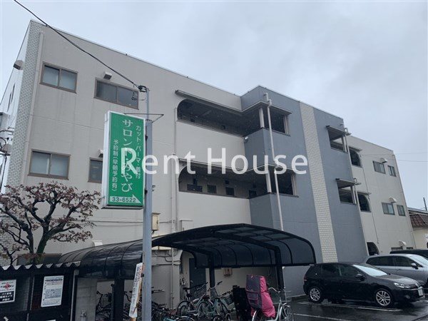 貢栄ハイツ 外観