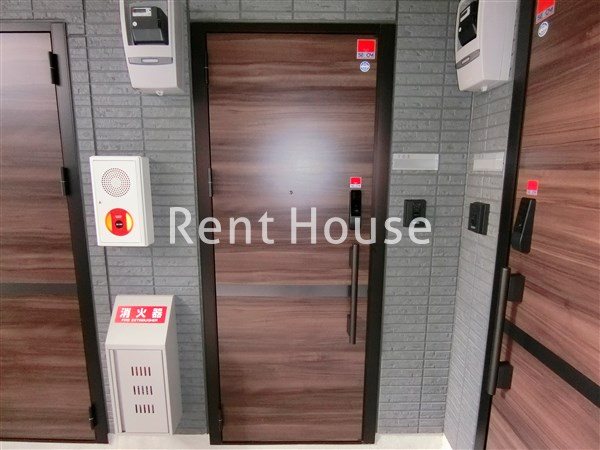 ソレール西久保 玄関