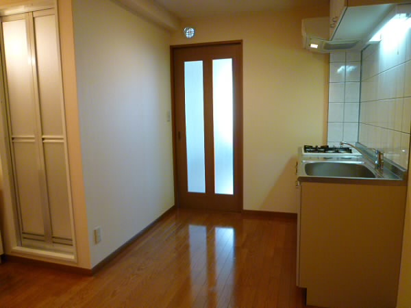 サンパラッツオ伍番館 -弊社管理物件- リビング