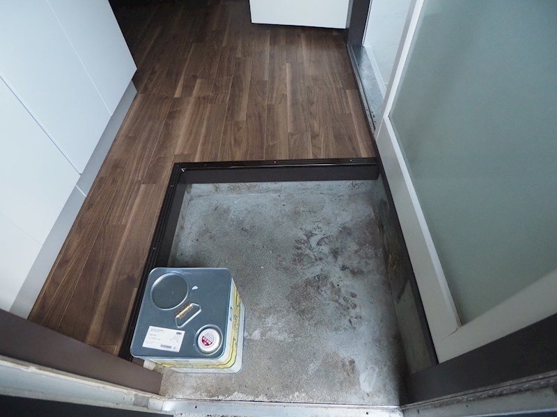 第一シミズハイツ 玄関