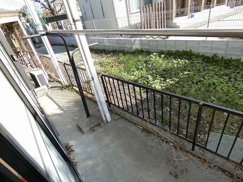 ホワイトタウン   ベランダ