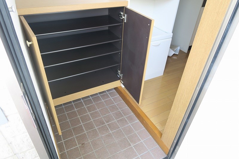 コーポいなのべ２号棟  玄関