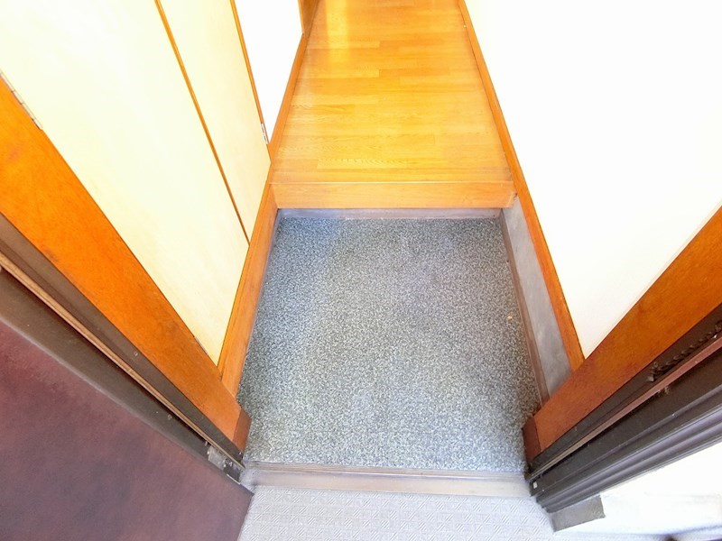 スバルハイツ 玄関