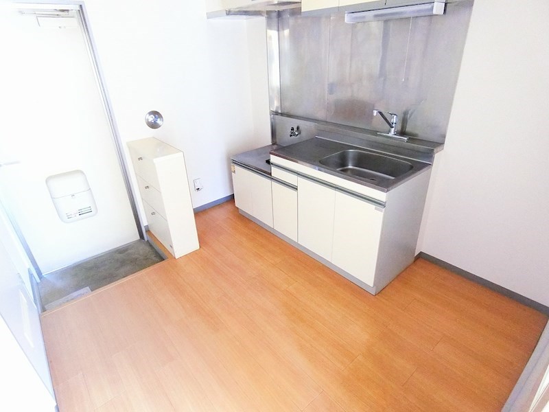 四谷マンションA　当社管理物件   玄関