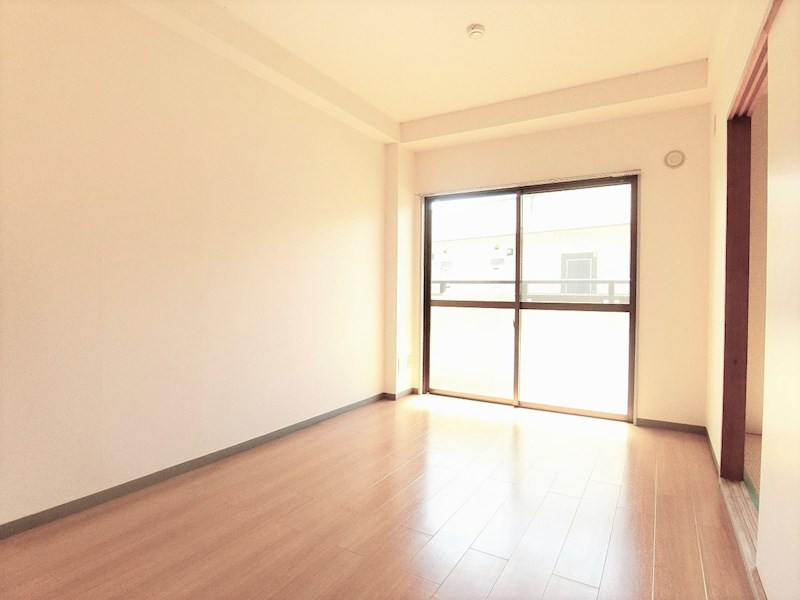 四谷マンションA　当社管理物件   リビング