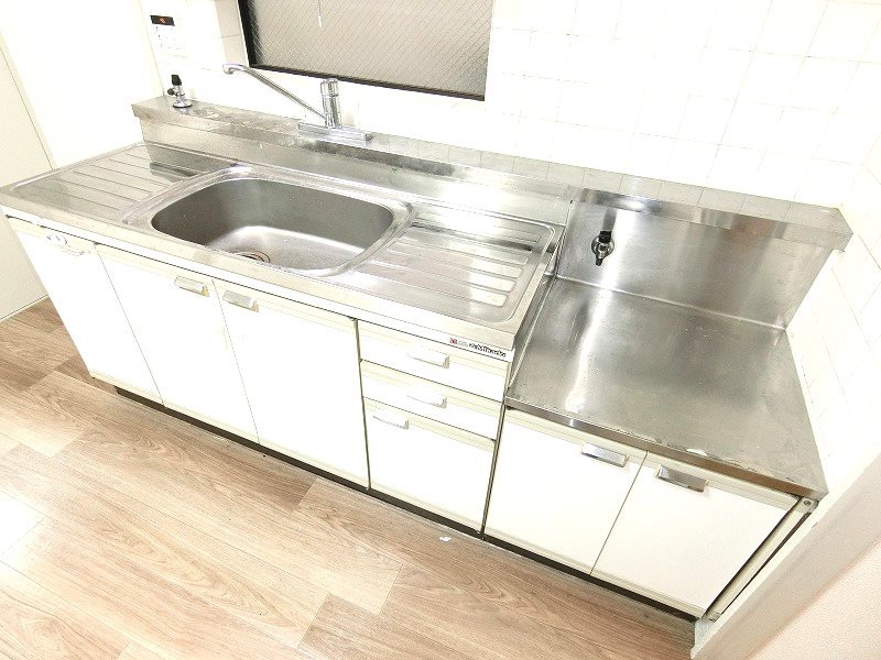 レヴ・クレール  キッチン