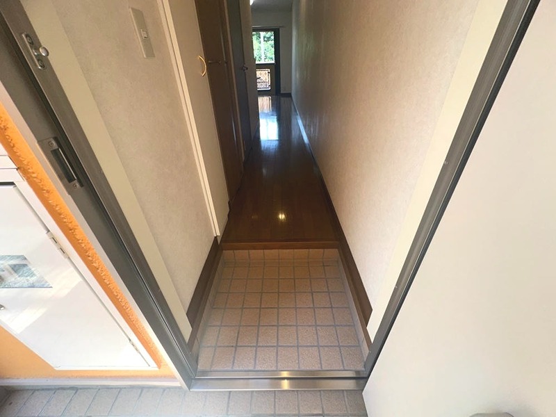 ハウス中屋 玄関