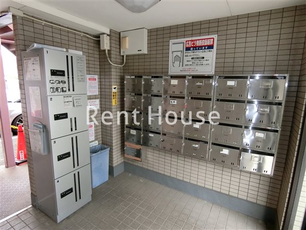 東京都三鷹市牟礼７丁目 エントランス