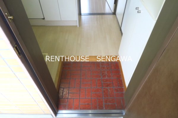 エステートハイム -当店専任物件- 玄関