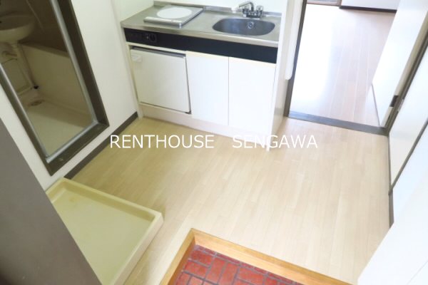 エステートハイム -当店専任物件- リビング