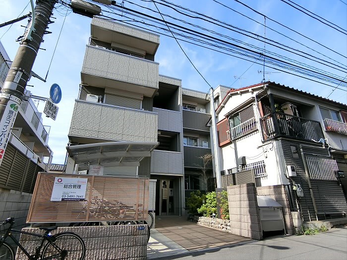 ファミール本町 外観