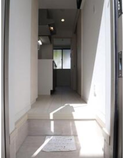 ソルナクレイシア久我山 玄関