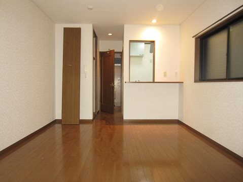 ヴィララックルジューン 玄関