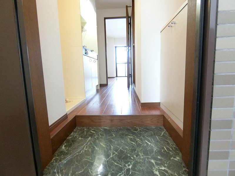 センターコア 当社管理物件 玄関