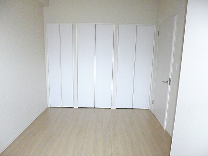 ベッドルーム