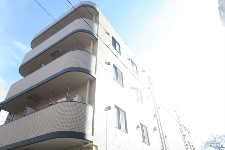 アンソレイユ国領    外観