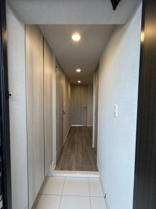 DIPS明大前 玄関