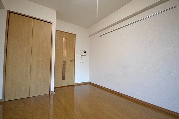 ベッドルーム