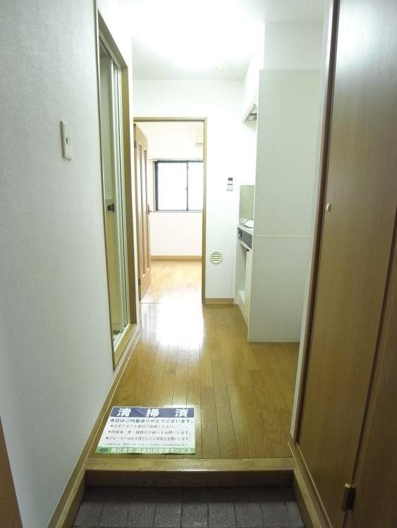 プレール明大前 玄関