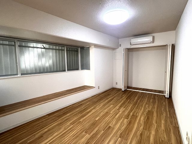 ベッドルーム
