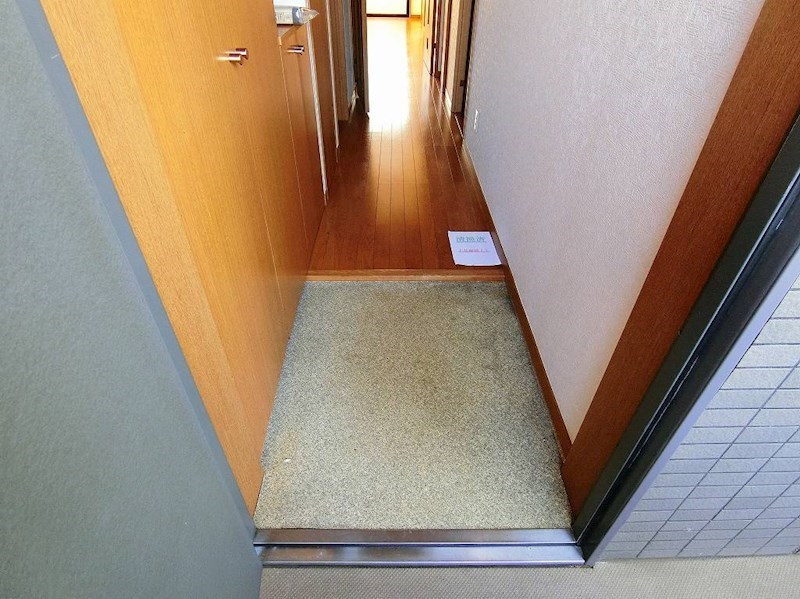 ＶＥＲＤＯＮＥ（ヴェルドーネ） 玄関