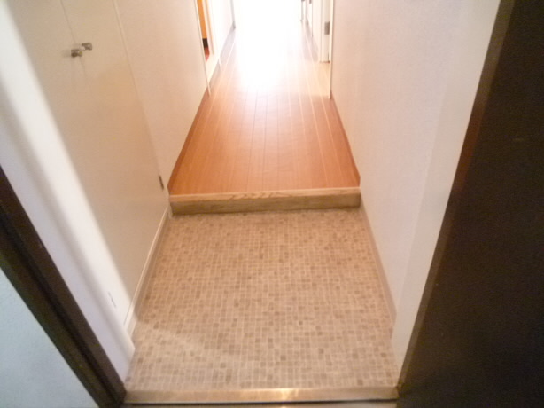 五香屋プラザビル 玄関